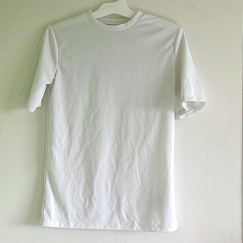 Old navy white T-shirt kids size XL